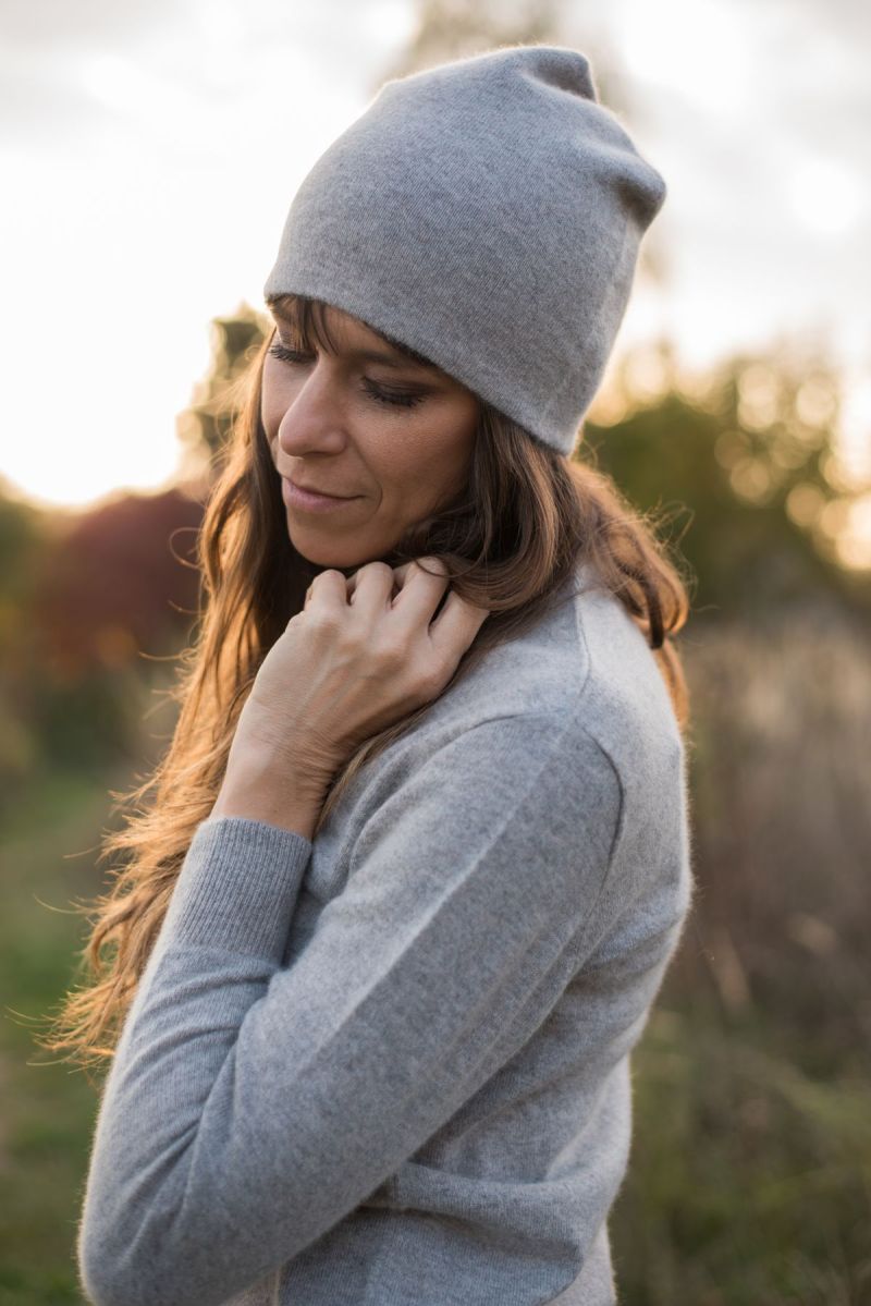 Kaszmirowa dwustronna czapka beanie szara/grafit