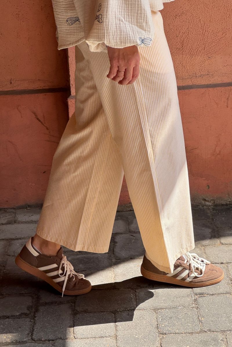 Spodnie w paski butter yellow