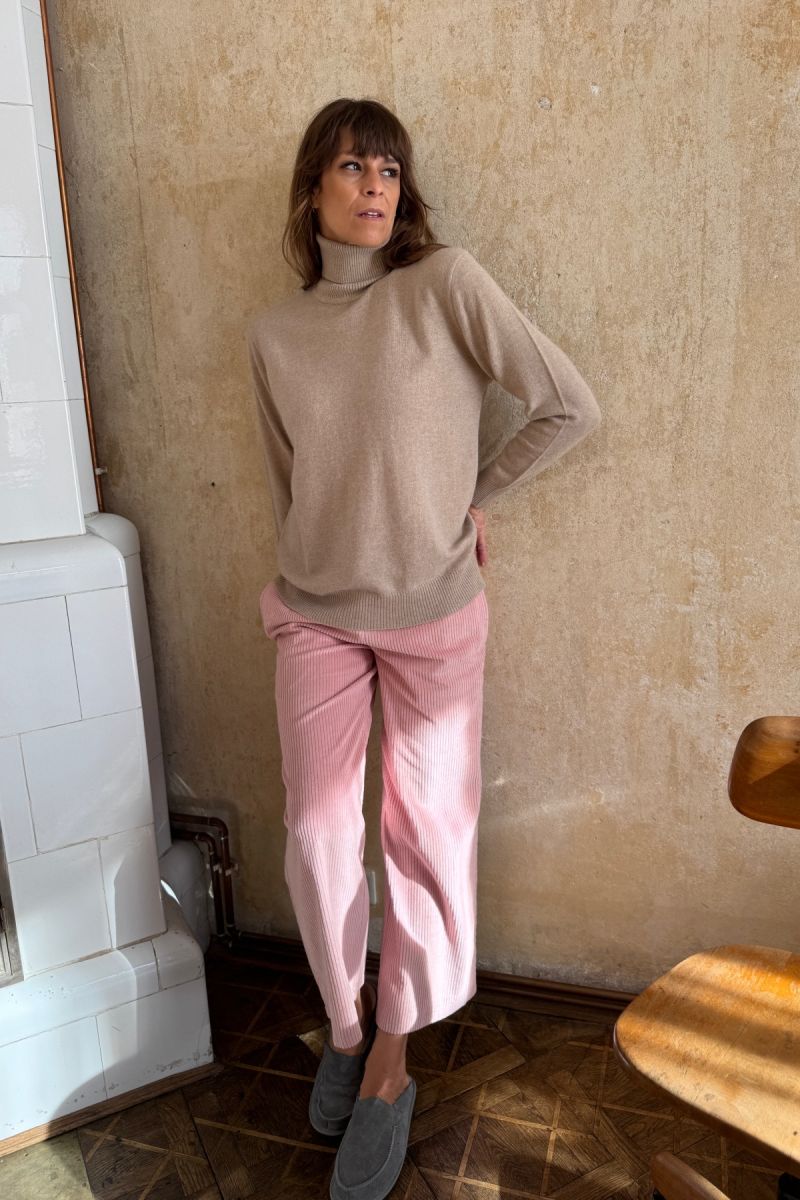 Kaszmirowy luźny golf 100% kaszmir latte